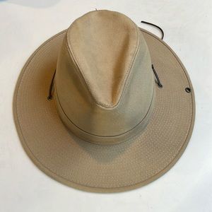 Henschel Hat Co size medium